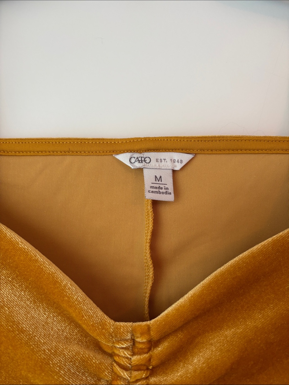 Cato Mustard Gold Velvet Ruched Long Sleeve Top Size Medium - Picture 2 of 8